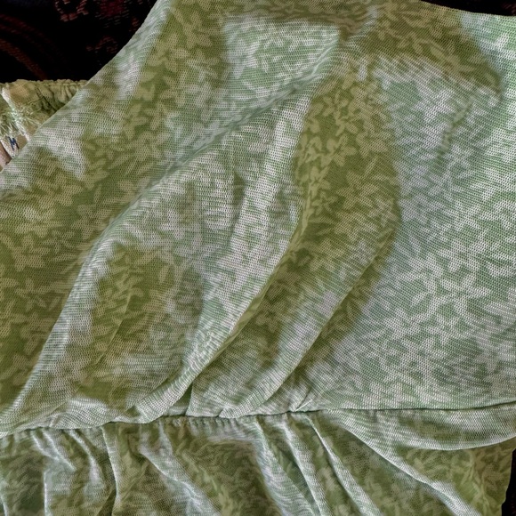 Sheer floral crop - Picture 5 of 8